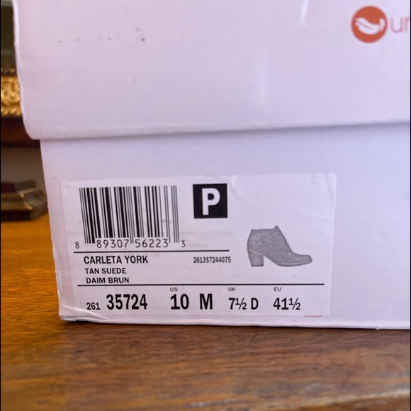 New Clark’s tan suede booties * size 10 - Picture 5 of 5